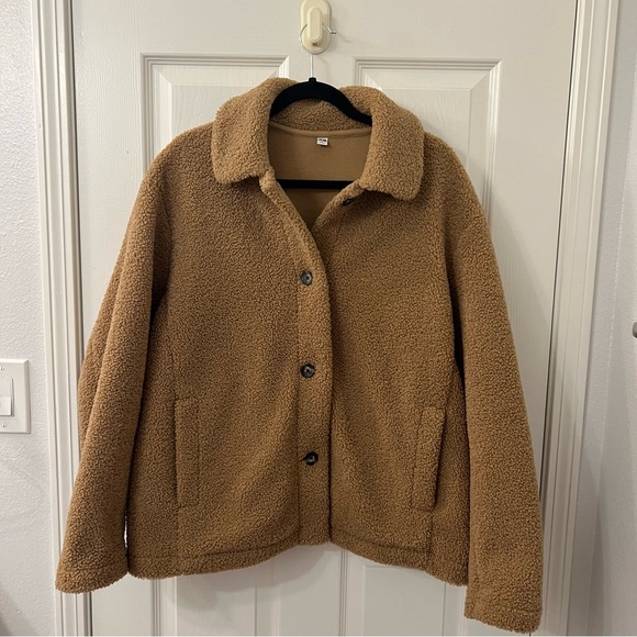 Uniqlo Jackets & Blazers - Uniqlo Teddy Coat